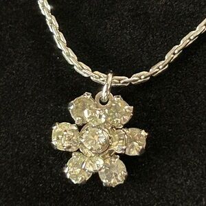 Vintage Avon Snow Flower Sparkle Pendant 1984